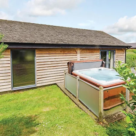 Oakwood * Skipwith
