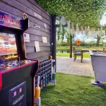 Oakwood База отдыха *
