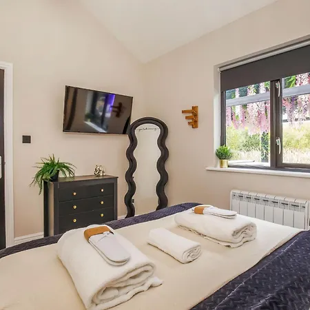 Oakwood Kompleks wypoczynkowy *